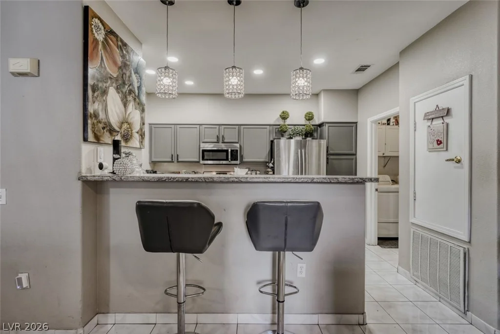 8725 Flamingo, Las Vegas, NV 89147