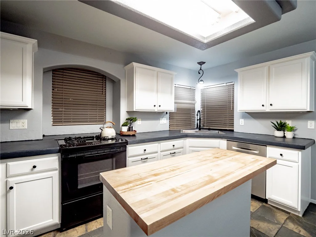 7535 Jacaranda Leaf, Las Vegas, NV 89139