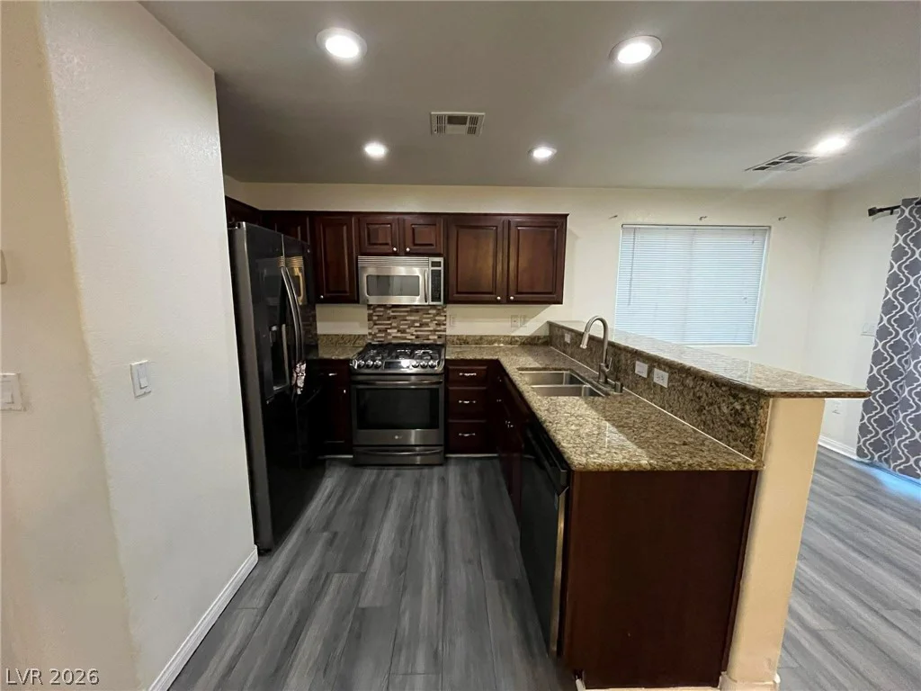 6311 Blue Twilight, Las Vegas, NV 89108