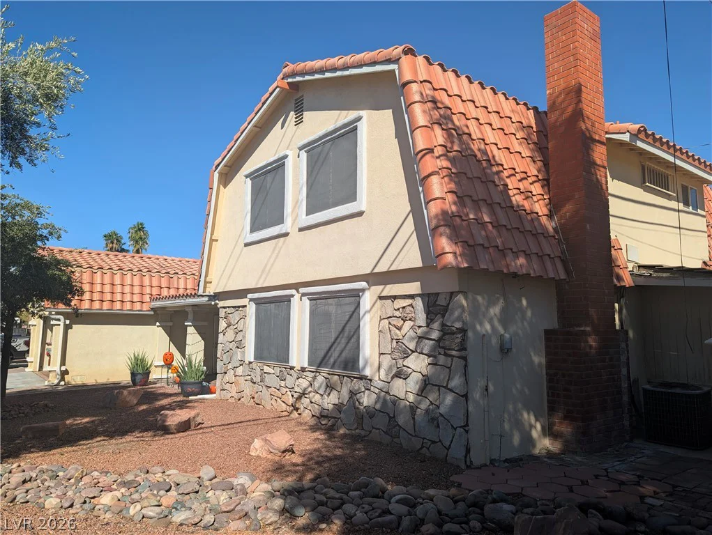 1905 Westlund, Las Vegas, NV 89102