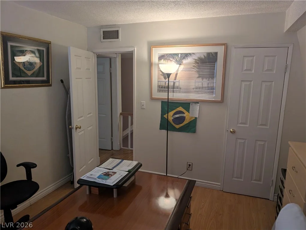 1905 Westlund, Las Vegas, NV 89102
