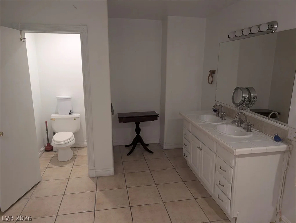 1905 Westlund, Las Vegas, NV 89102