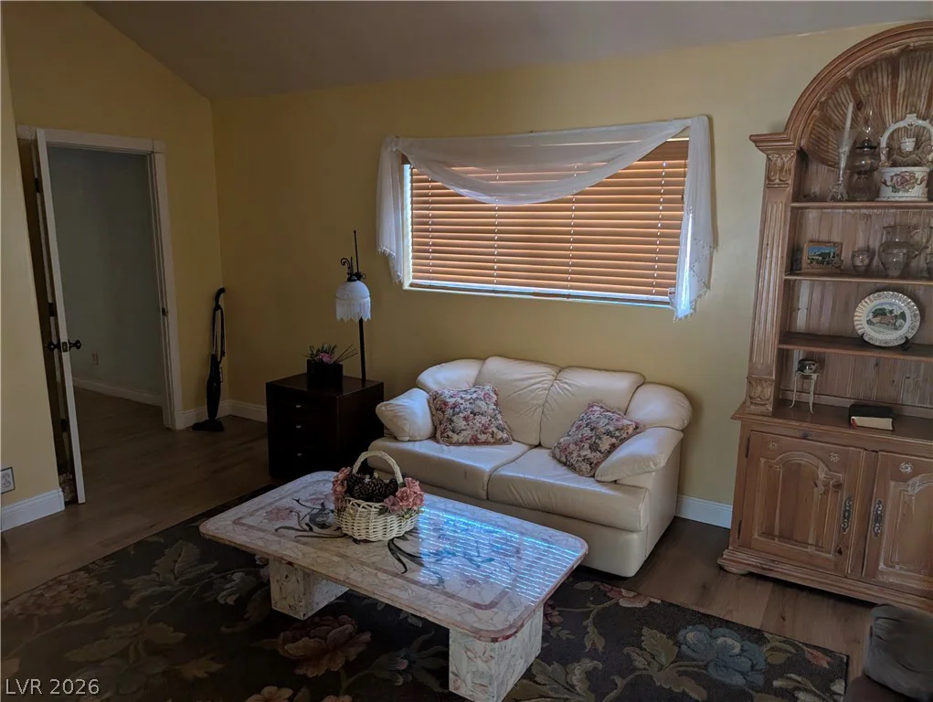 1905 Westlund, Las Vegas, NV 89102