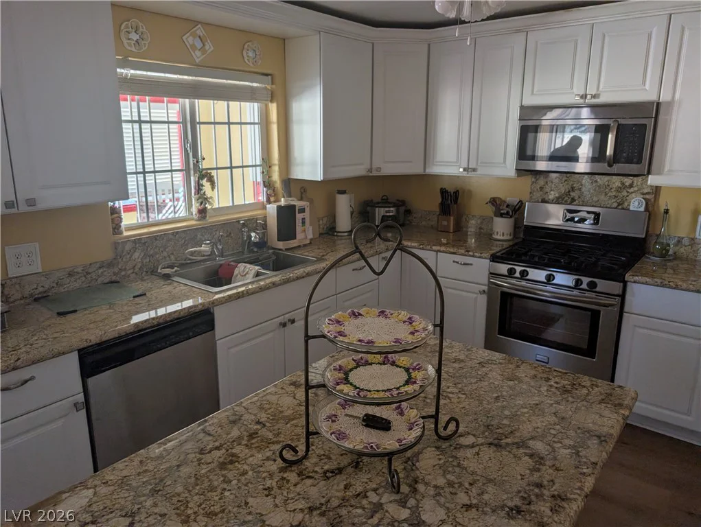 1905 Westlund, Las Vegas, NV 89102