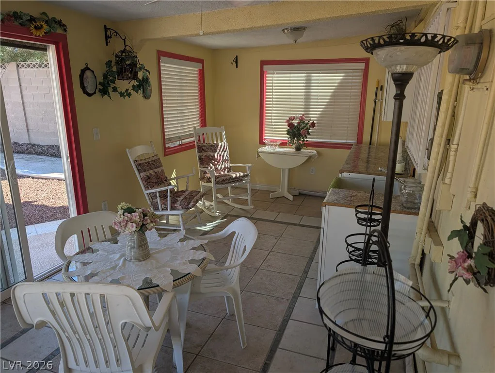 1905 Westlund, Las Vegas, NV 89102
