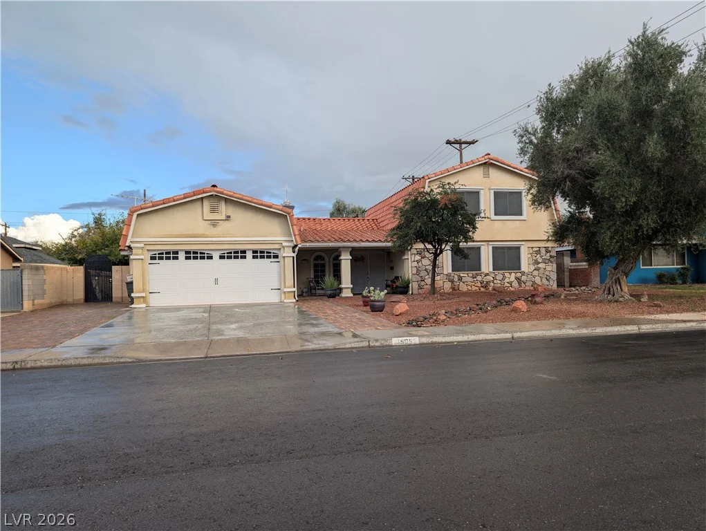 1905 Westlund, Las Vegas, NV 89102