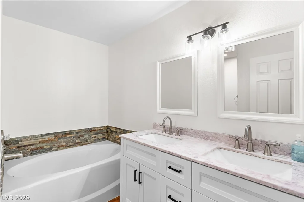 4408 Lake Mead, Las Vegas, NV 89108