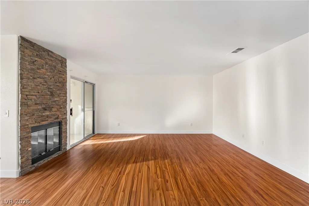 4408 Lake Mead, Las Vegas, NV 89108