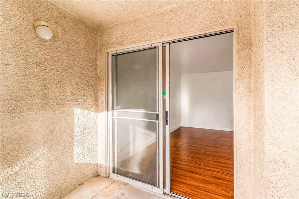 4408 Lake Mead, Las Vegas, NV 89108