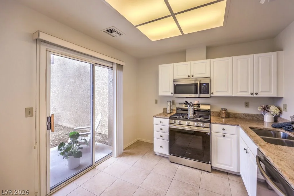 8729 Smokey, Las Vegas, NV 89134