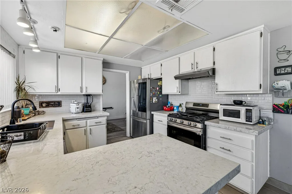 1938 Casey, Las Vegas, NV 89119