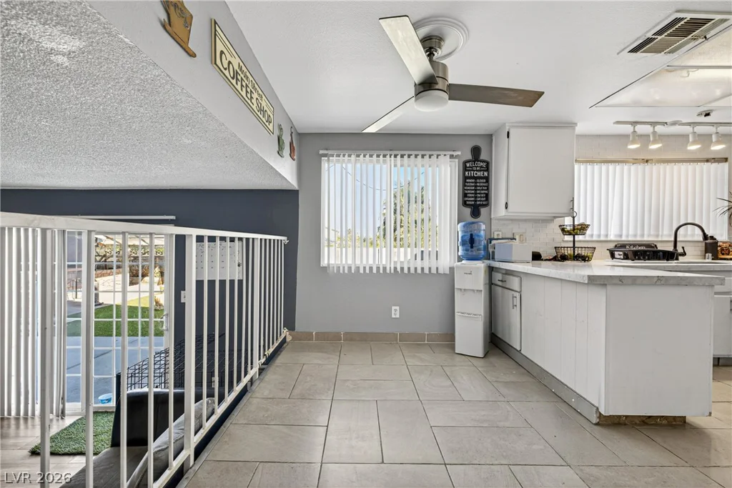 1938 Casey, Las Vegas, NV 89119