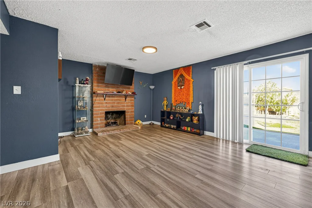 1938 Casey, Las Vegas, NV 89119