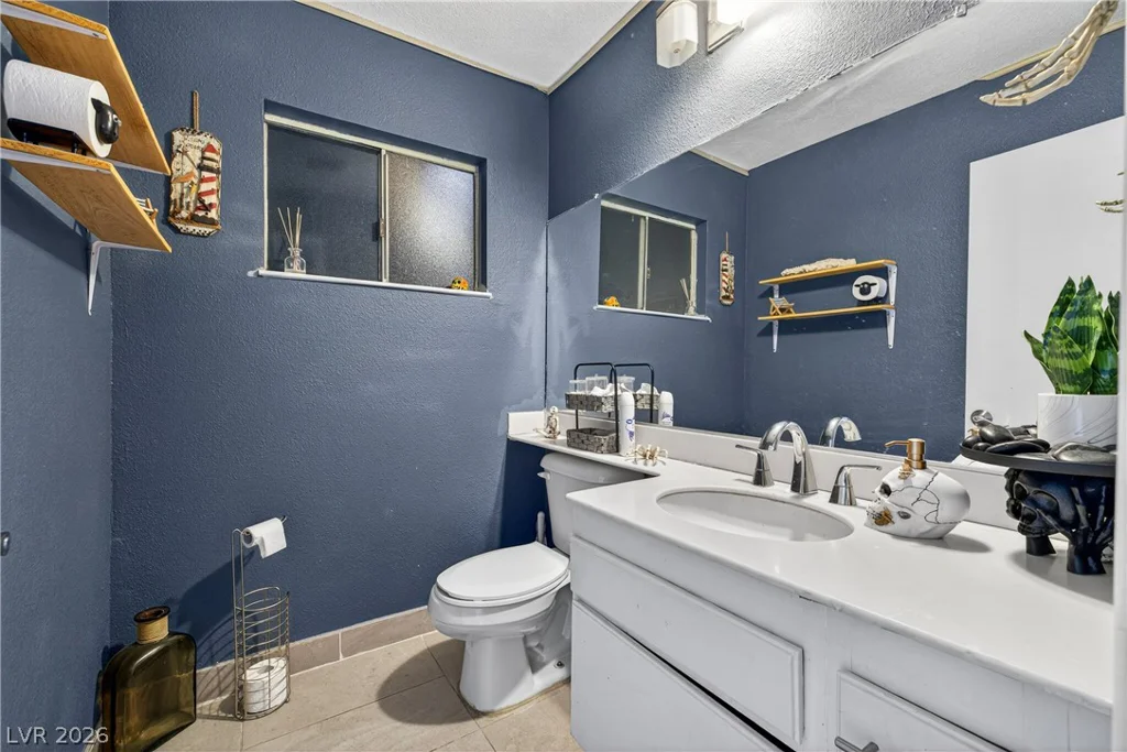 1938 Casey, Las Vegas, NV 89119