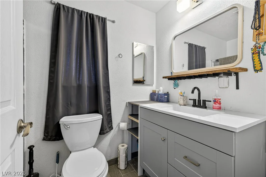 1938 Casey, Las Vegas, NV 89119