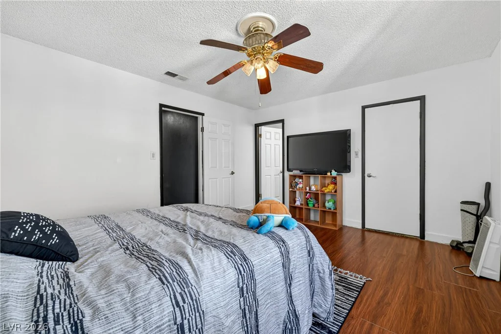1938 Casey, Las Vegas, NV 89119