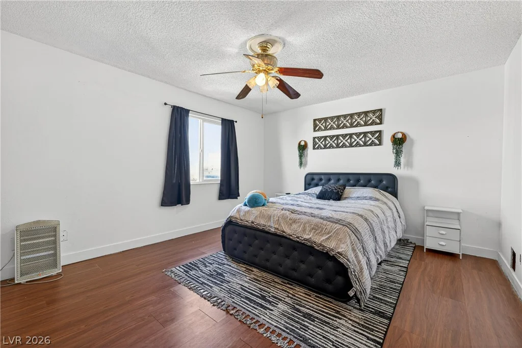 1938 Casey, Las Vegas, NV 89119
