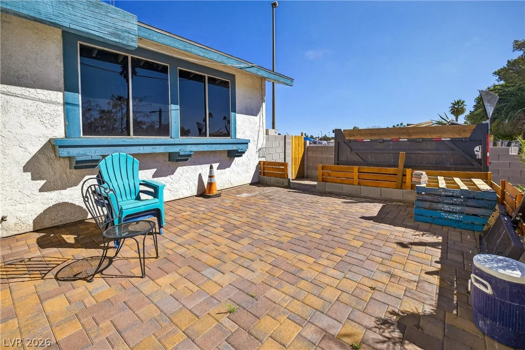 1938 Casey, Las Vegas, NV 89119