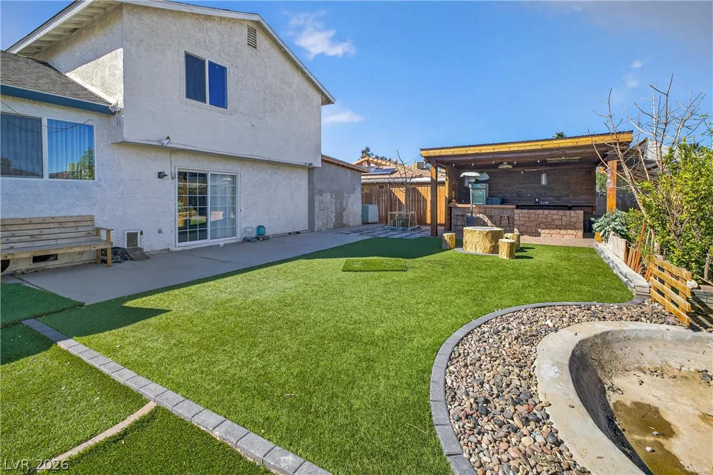 1938 Casey, Las Vegas, NV 89119