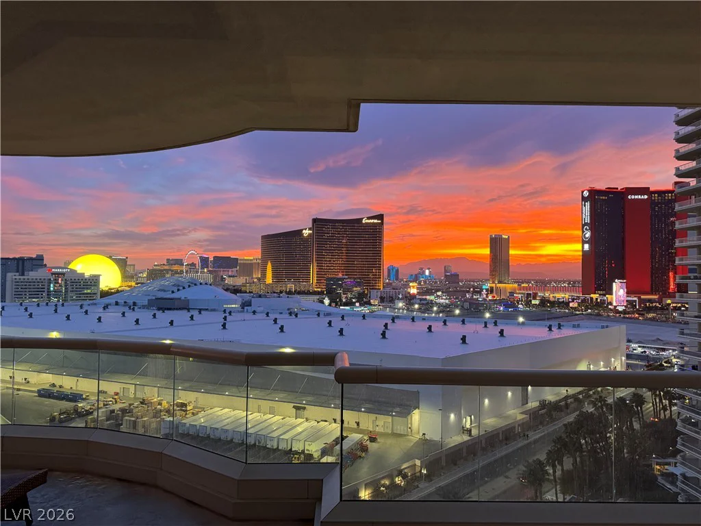 2857 Paradise, Las Vegas, NV 89109
