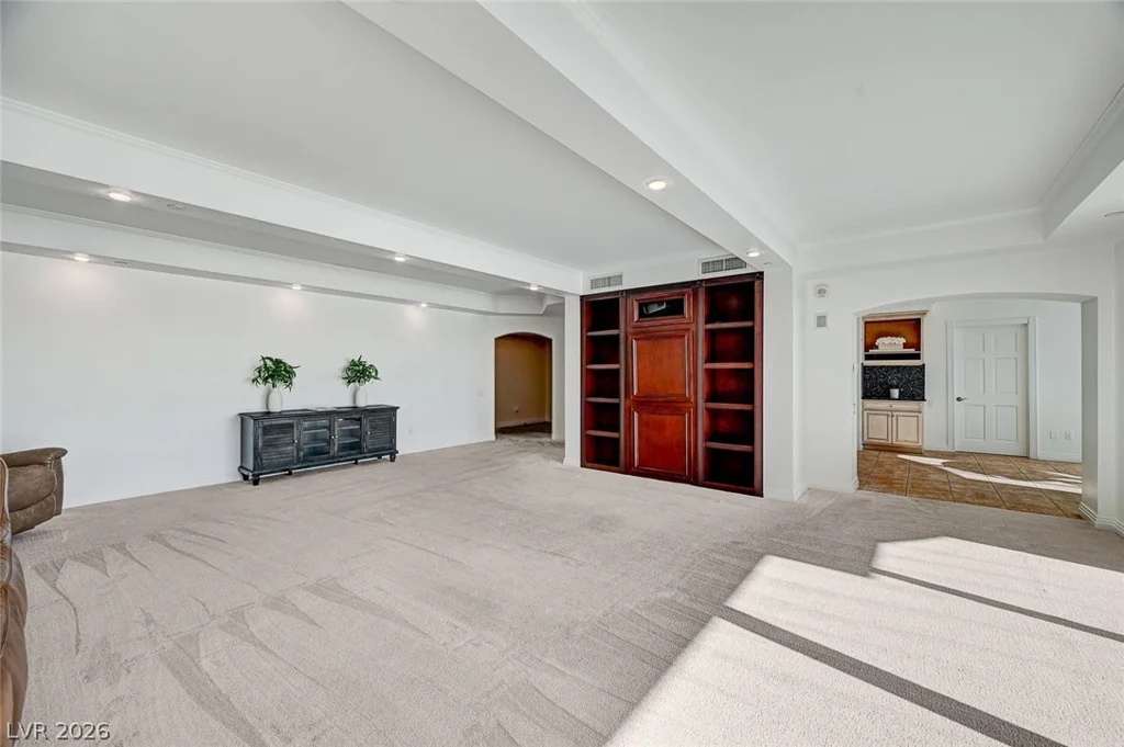 2857 Paradise, Las Vegas, NV 89109