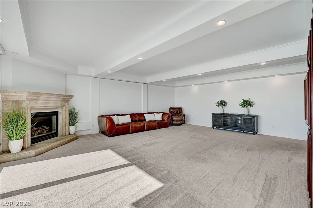 2857 Paradise, Las Vegas, NV 89109