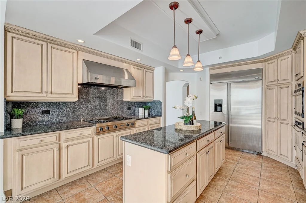 2857 Paradise, Las Vegas, NV 89109