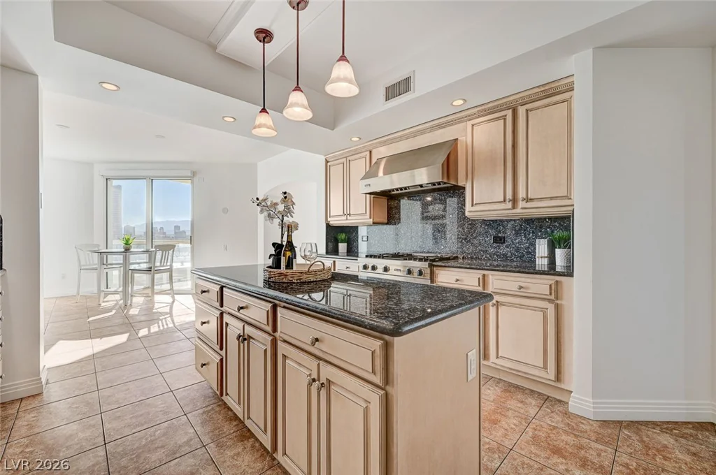 2857 Paradise, Las Vegas, NV 89109