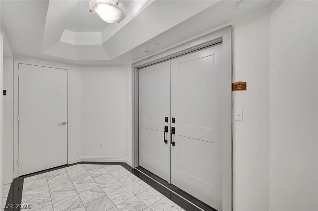 2857 Paradise, Las Vegas, NV 89109