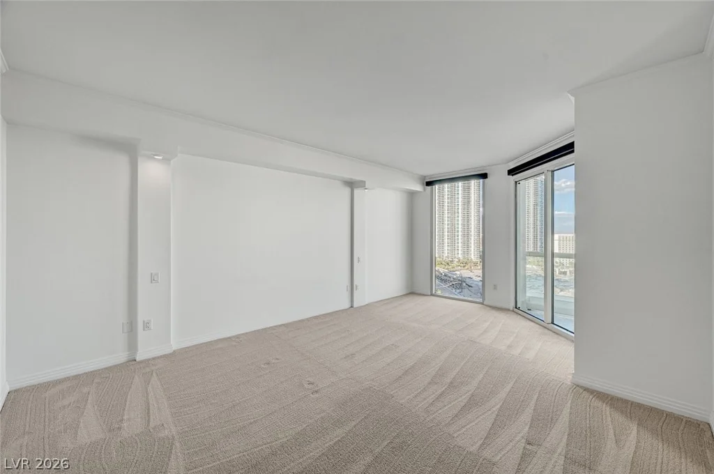 2857 Paradise, Las Vegas, NV 89109