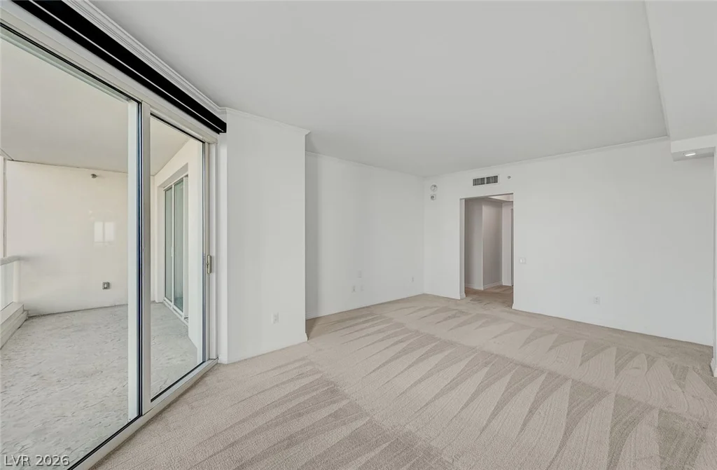 2857 Paradise, Las Vegas, NV 89109