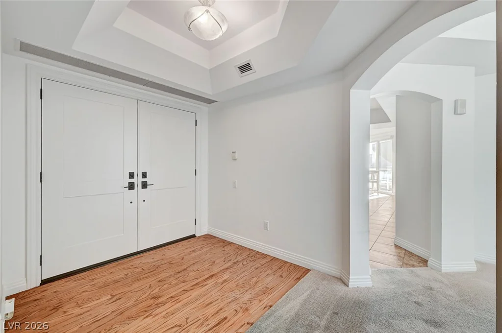 2857 Paradise, Las Vegas, NV 89109