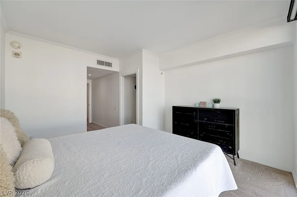 2857 Paradise, Las Vegas, NV 89109