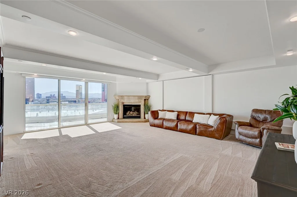 2857 Paradise, Las Vegas, NV 89109
