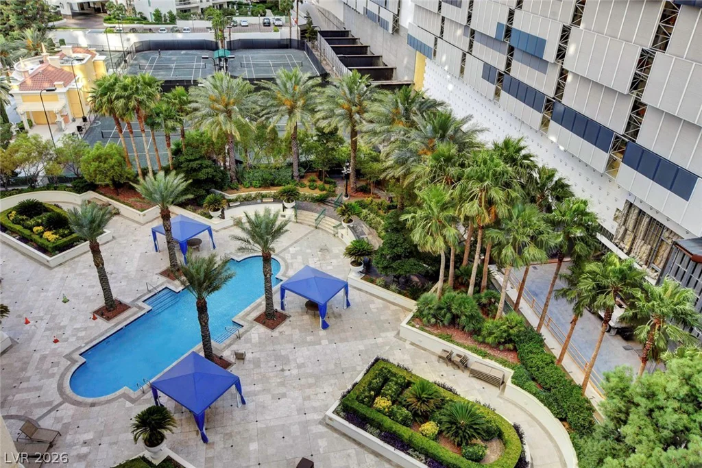 2857 Paradise, Las Vegas, NV 89109