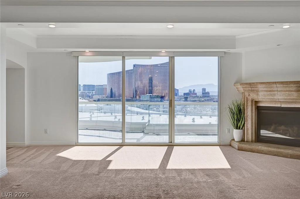 2857 Paradise, Las Vegas, NV 89109
