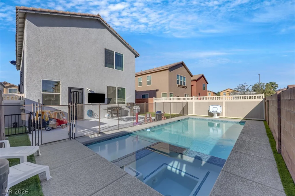 1140 Blakes Field, Henderson, NV 89011