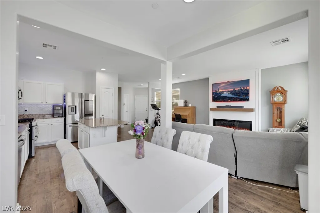 1140 Blakes Field, Henderson, NV 89011