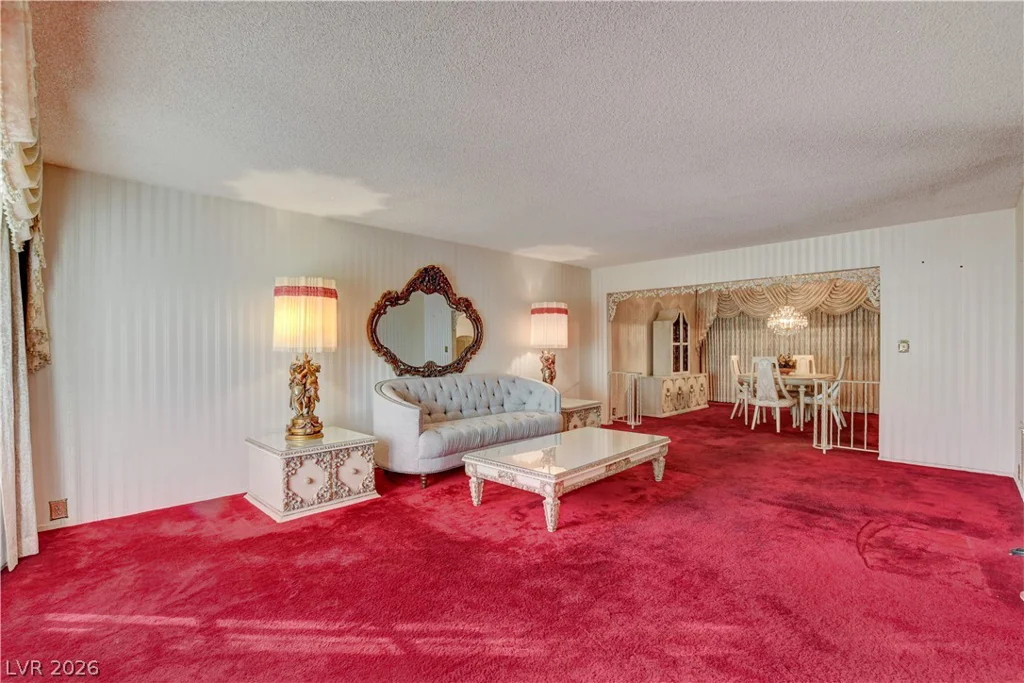 624 Tam O Shanter, Las Vegas, NV 89109