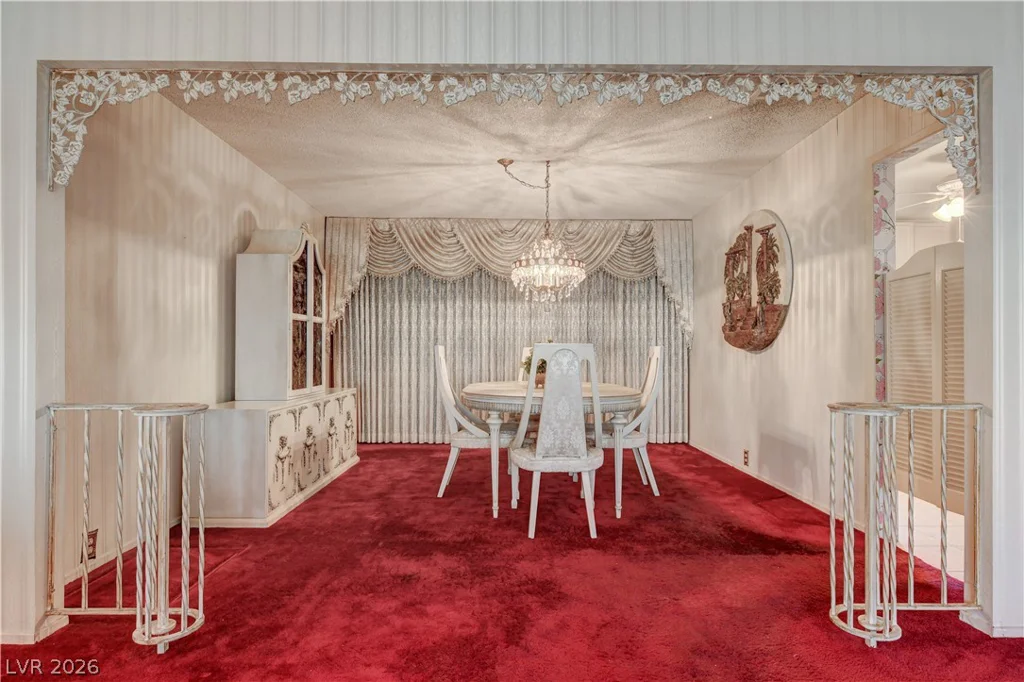 624 Tam O Shanter, Las Vegas, NV 89109