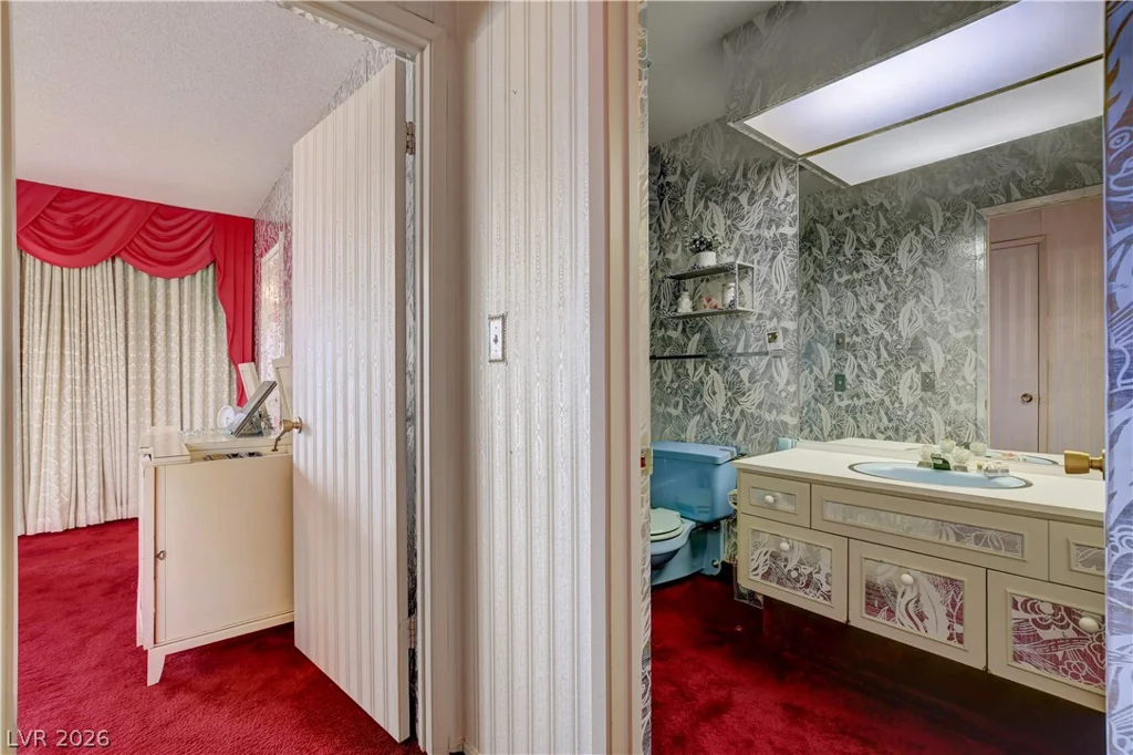624 Tam O Shanter, Las Vegas, NV 89109