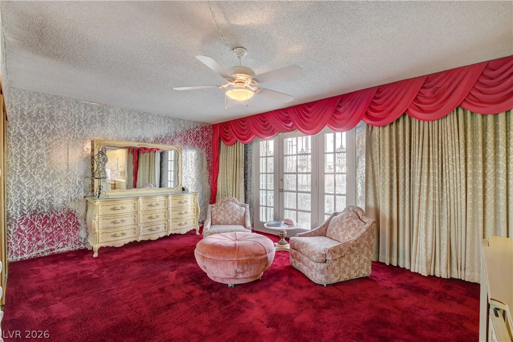 624 Tam O Shanter, Las Vegas, NV 89109