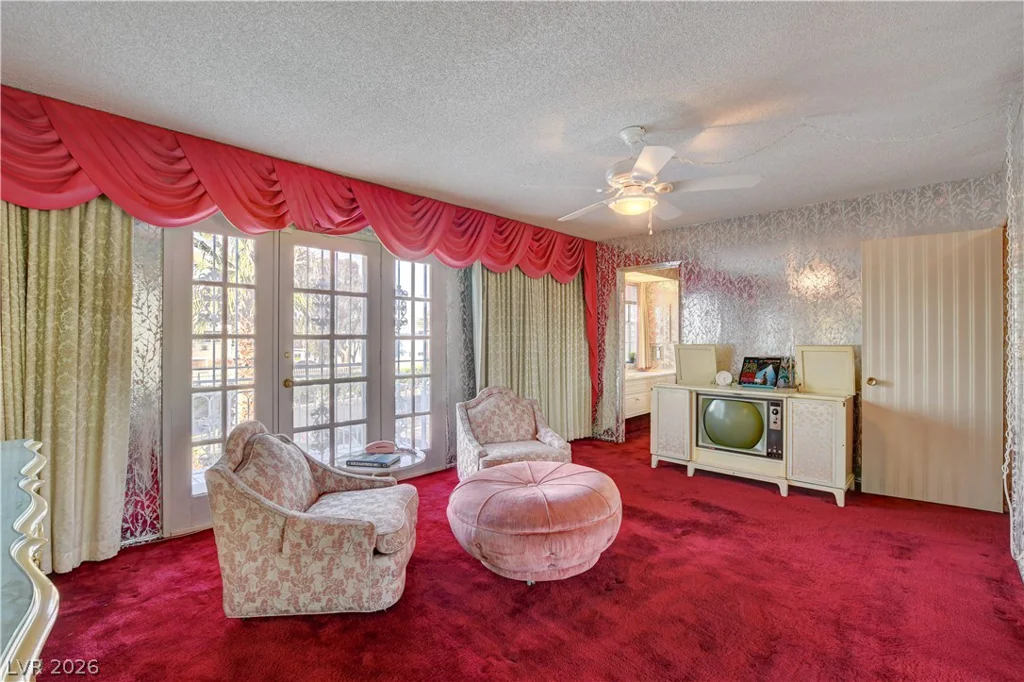 624 Tam O Shanter, Las Vegas, NV 89109