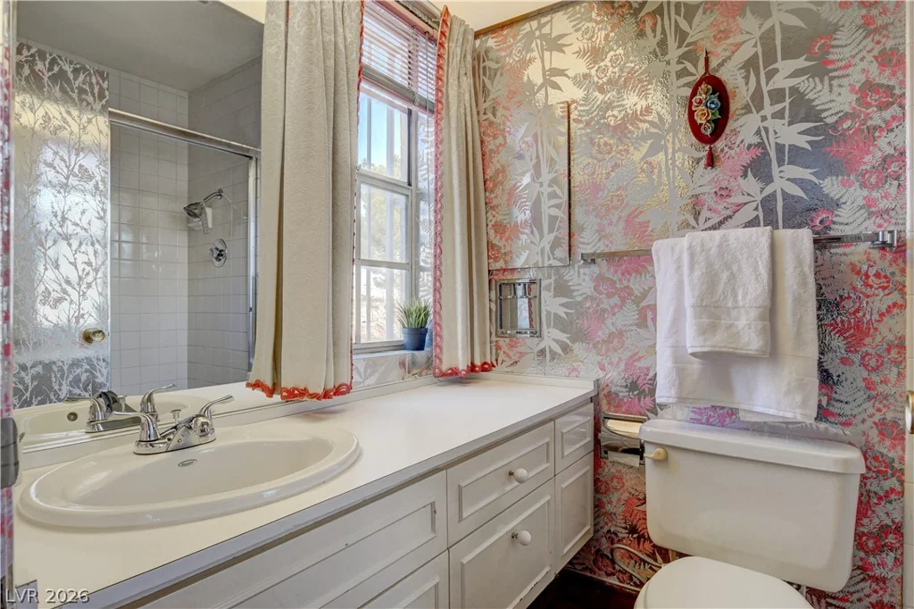 624 Tam O Shanter, Las Vegas, NV 89109