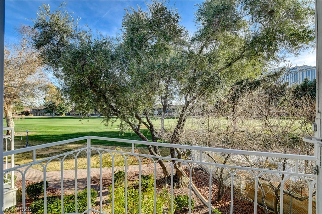 624 Tam O Shanter, Las Vegas, NV 89109