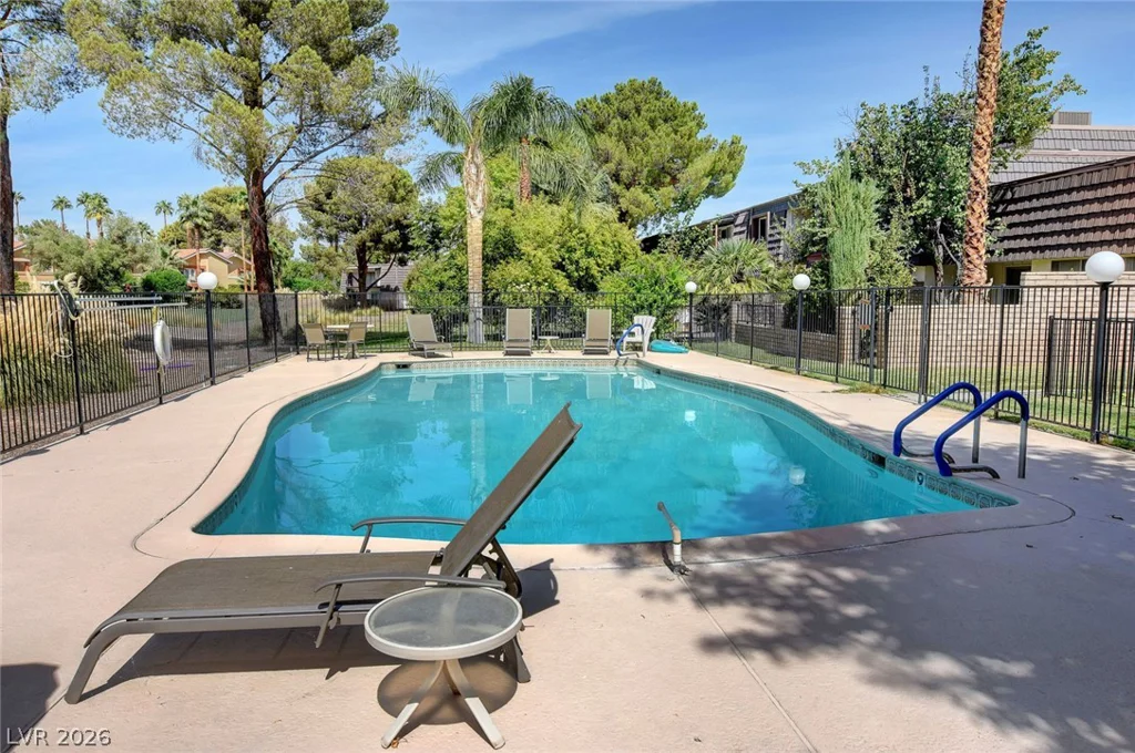 624 Tam O Shanter, Las Vegas, NV 89109