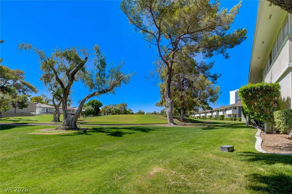 624 Tam O Shanter, Las Vegas, NV 89109