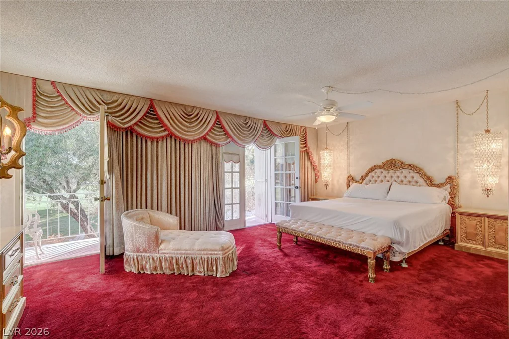 624 Tam O Shanter, Las Vegas, NV 89109