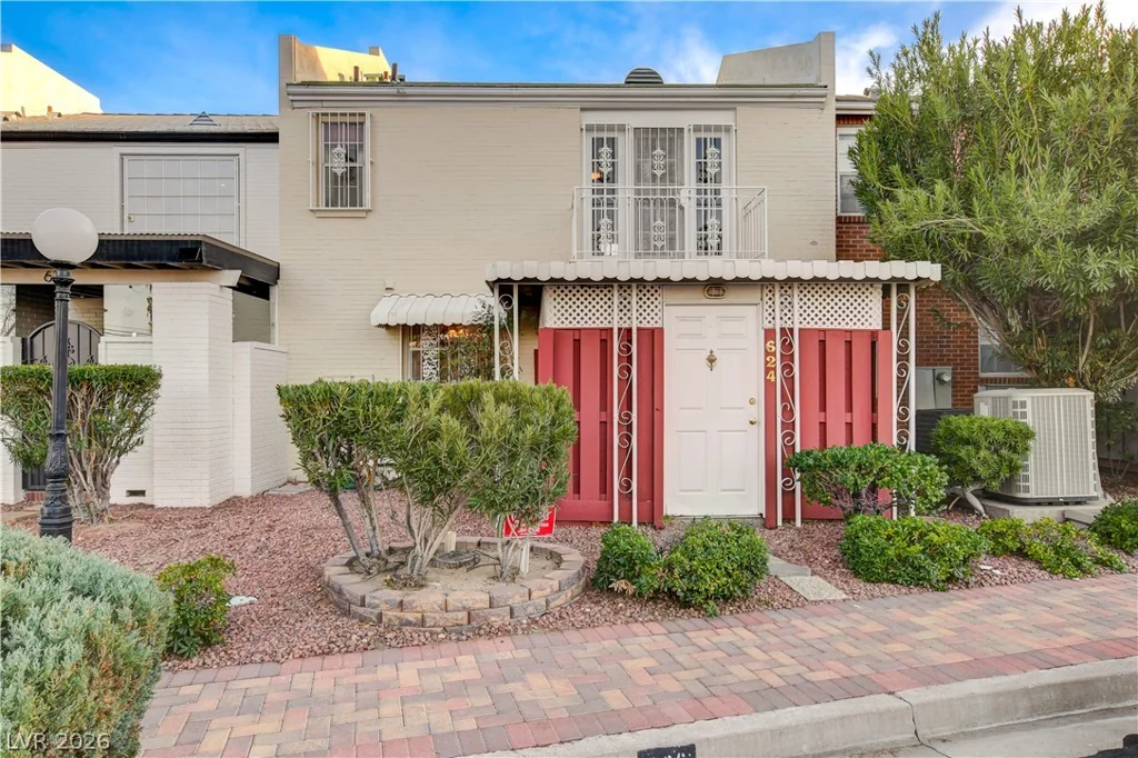 624 Tam O Shanter, Las Vegas, NV 89109