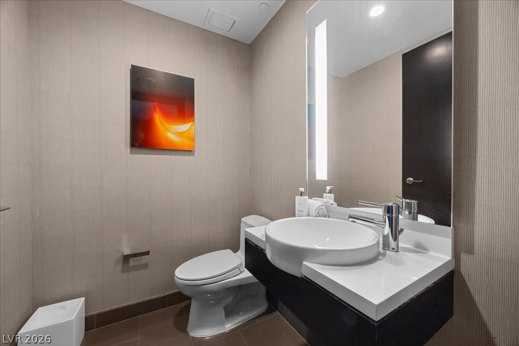 2600 Harmon, Las Vegas, NV 89158